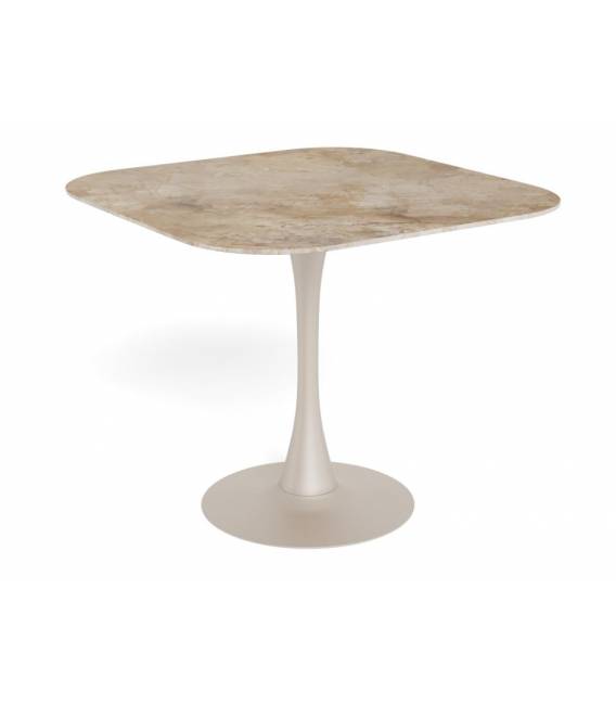 Stalas 25131 90x90 rusvas